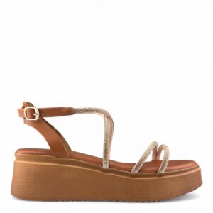 Δερμάτινα flatform πέδιλα με strass-Gold