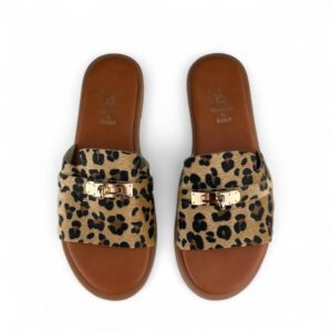 Δερμάτινα flat σανδάλια με χρυσή λεπτομέρεια - leopard